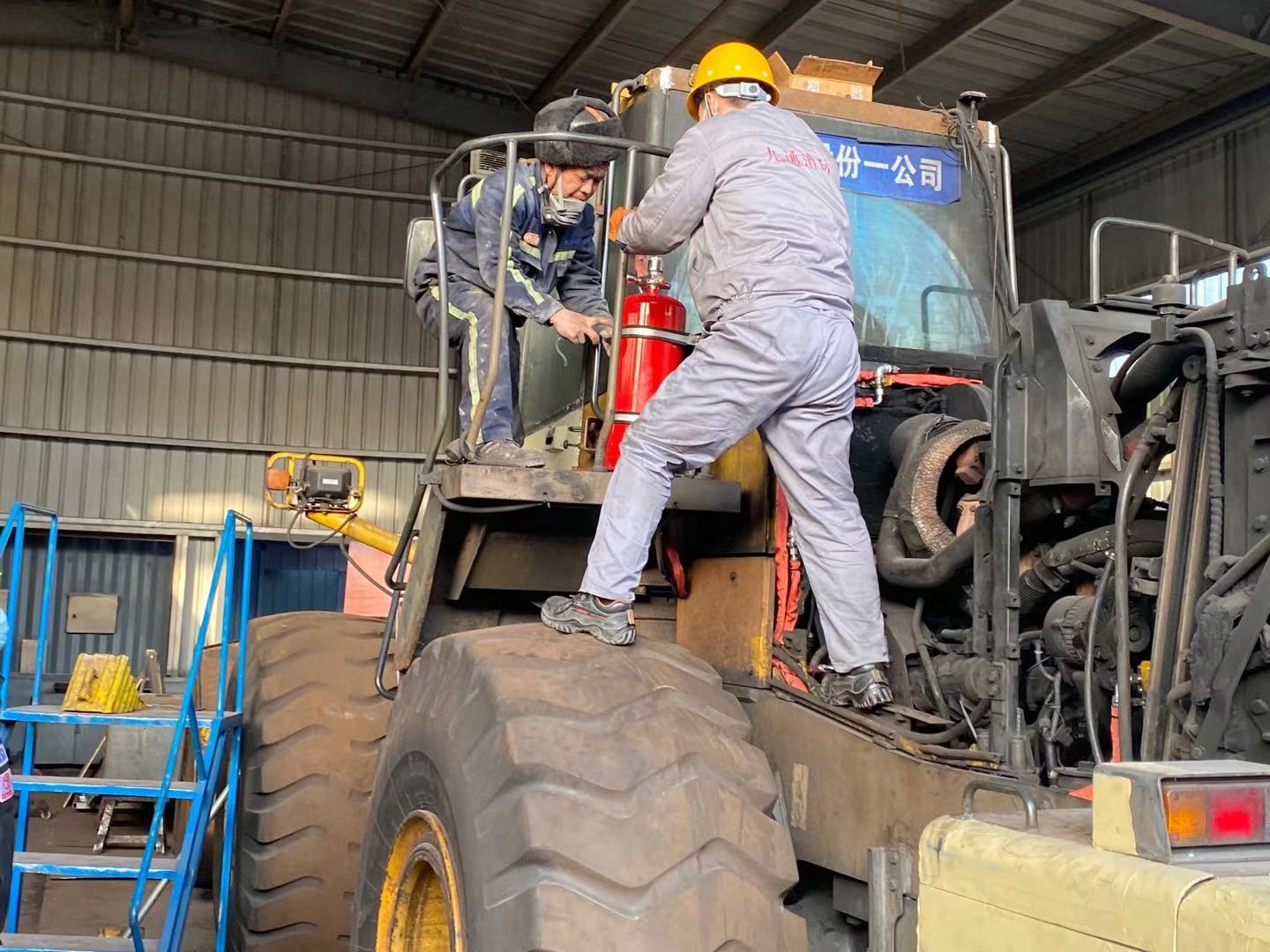 发动机舱自动灭火装置